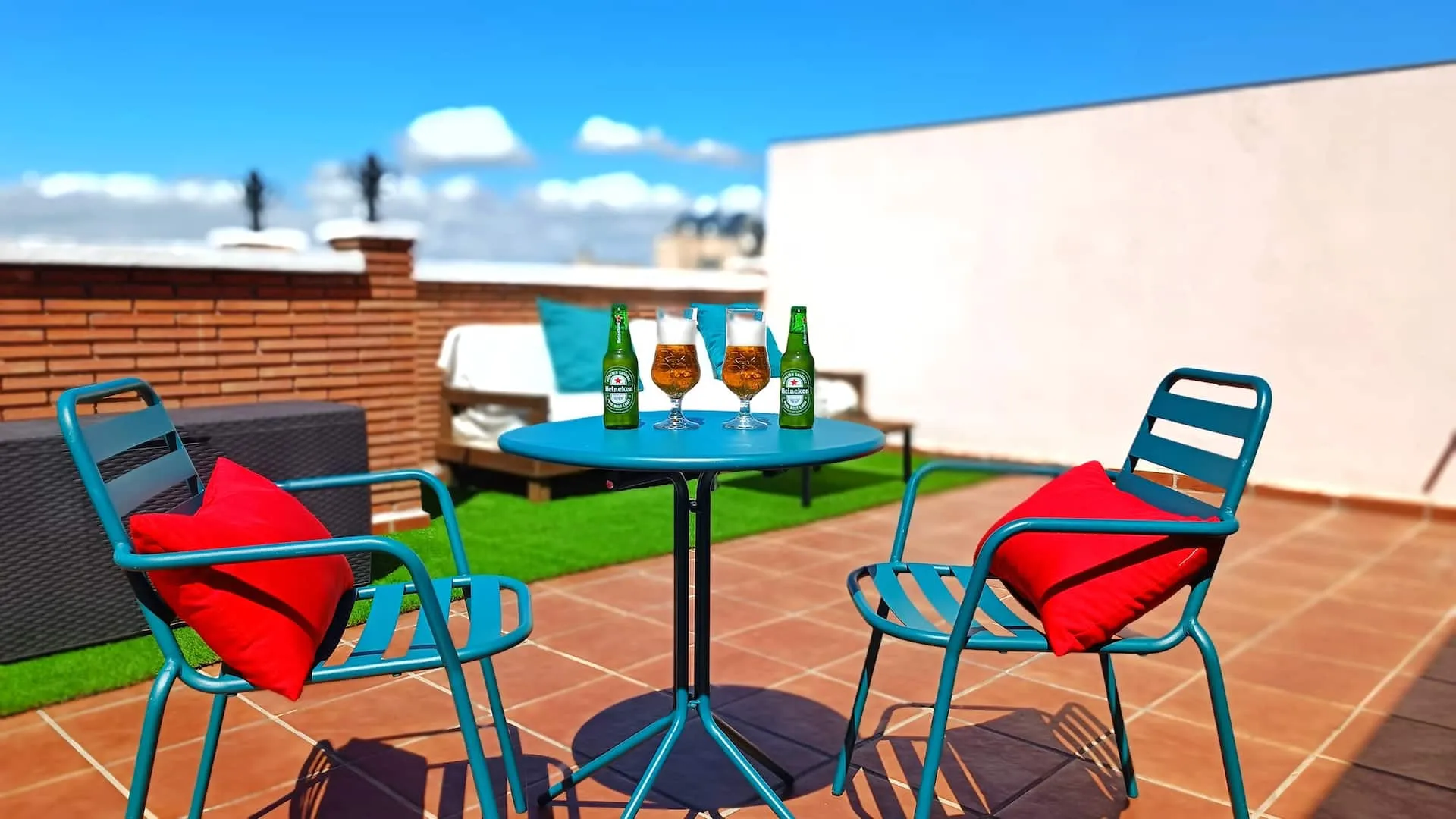 Amplia terraza con privacidad total 3
